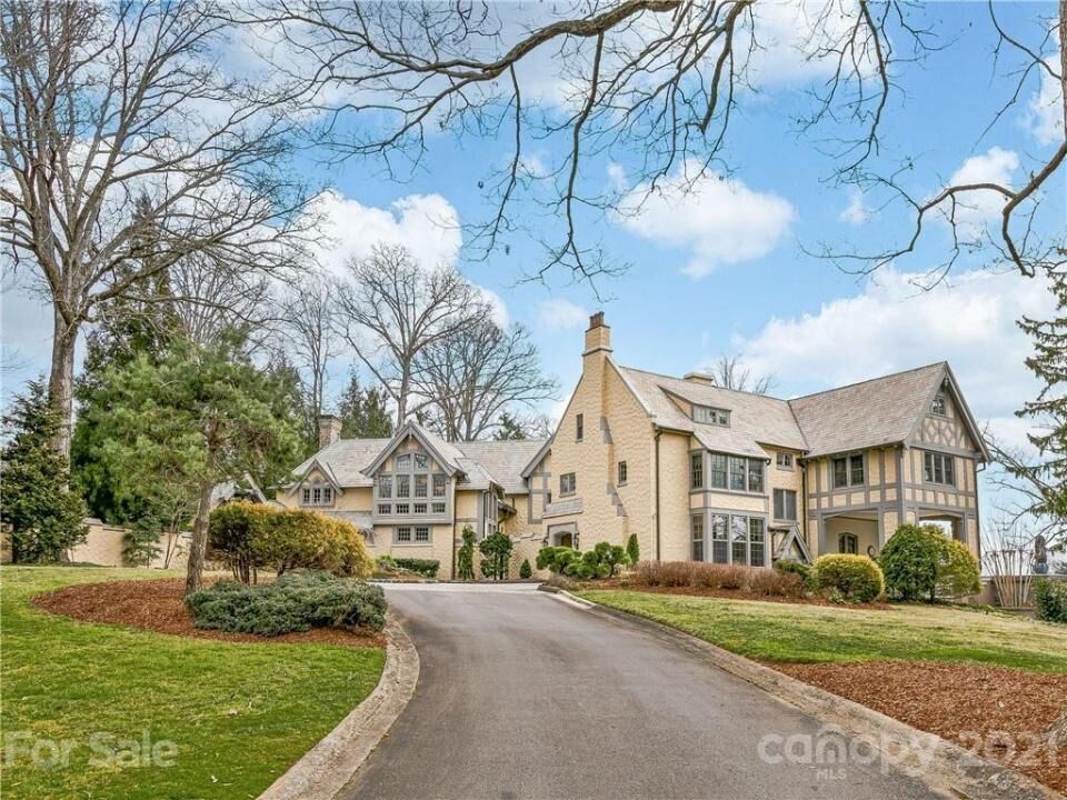 #3. 7 Stuyvesant Rd, Biltmore Forest